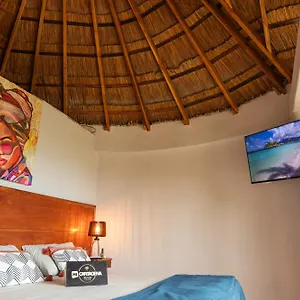  Hotel Anaho Club